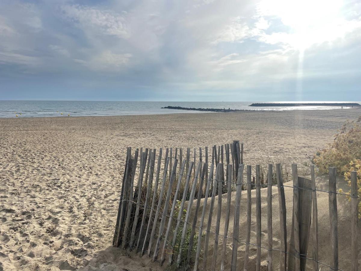 Studio Face A La Mer 4 Couchages - Gratuits Piscine Tennis Et Un Parking Prive Rare Et Tres Utile - Vue Magnifique Sur La Mer - Agreable En Toutes Saisons Ile Des Pecheurs - La Brigantine - Emplacement Et Vue Rares Au Cap D'Agde Buitenkant foto